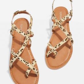 http://shopstyle.it/l/Fy8s